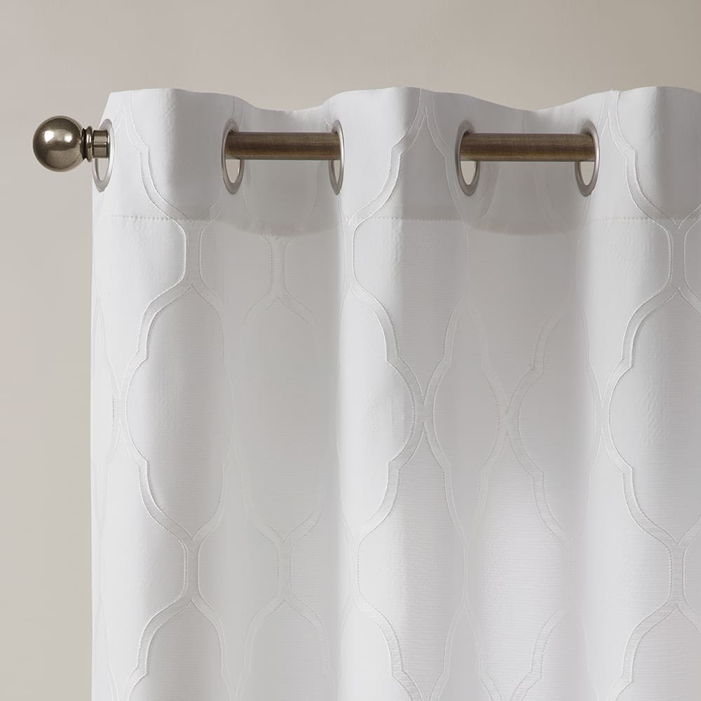 Close-up of the top of a Luna Lattice white panel on its rod